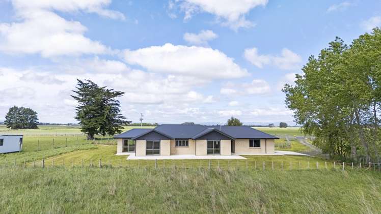 2465 State Highway 1 Rongotea_13