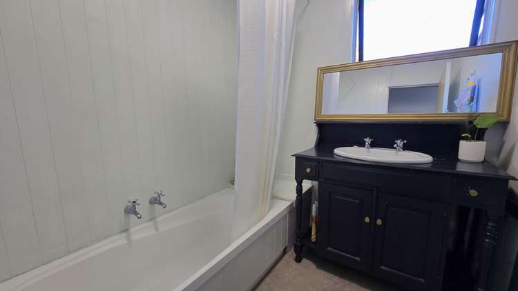 162A Sewell Street Hokitika_10
