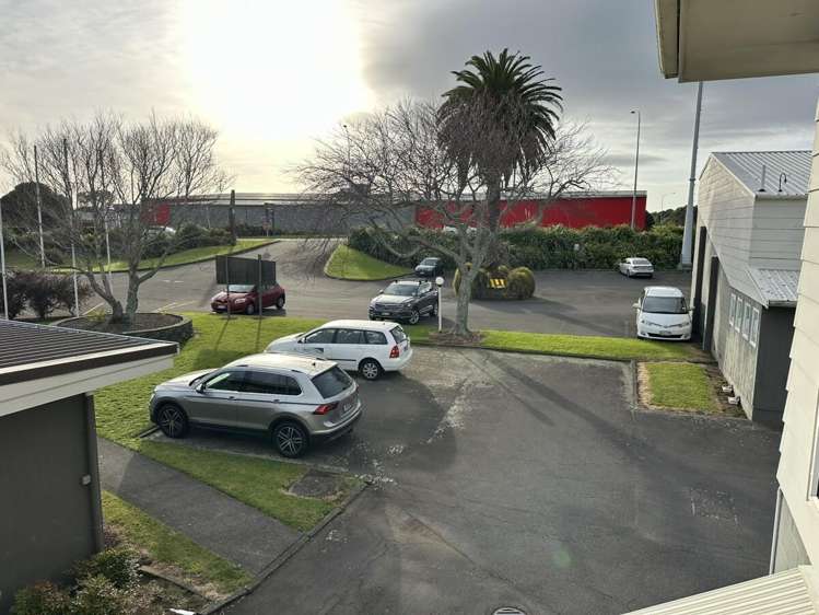 4 Henwood Road Bell Block_14