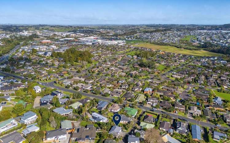 23 Jelas Road Red Beach_25