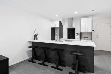 123/126 Commerce Street_3