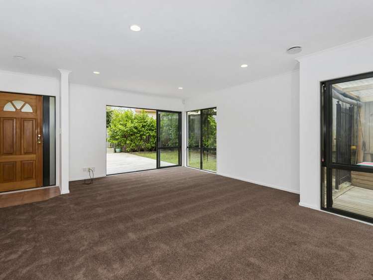 2/12 Mccahill Views Botany Downs_2