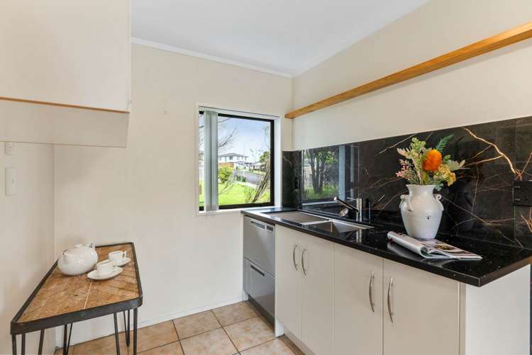 44 Murvale Drive Bucklands Beach_19