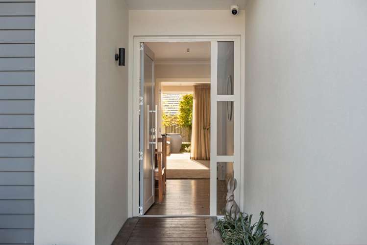 4 Spitfire Drive Burleigh_6