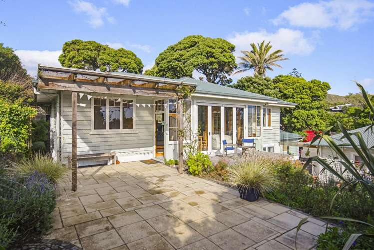 7 Tangahoe Street Paekakariki_37