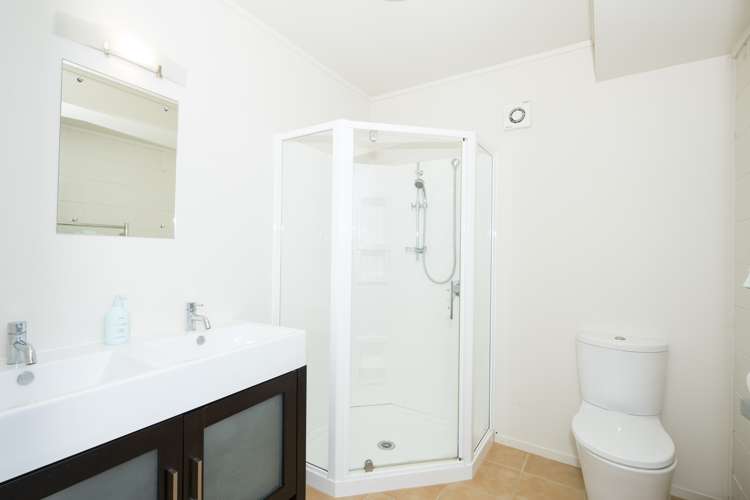 847 West Coast Road Oratia_30