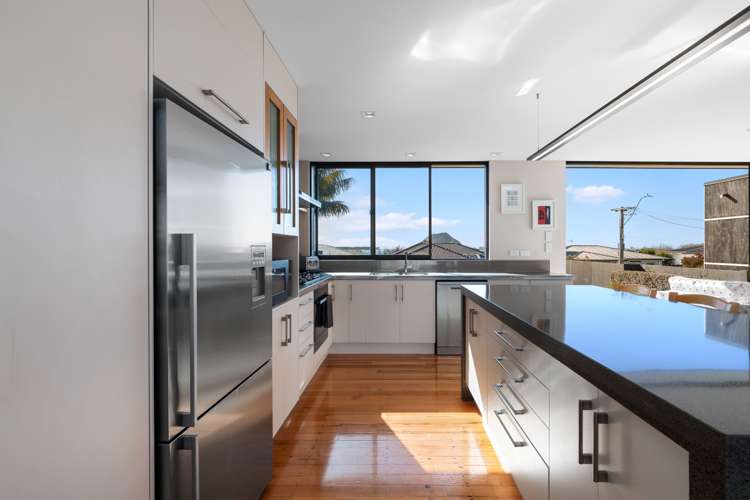 3 Pine Avenue Otumoetai_8