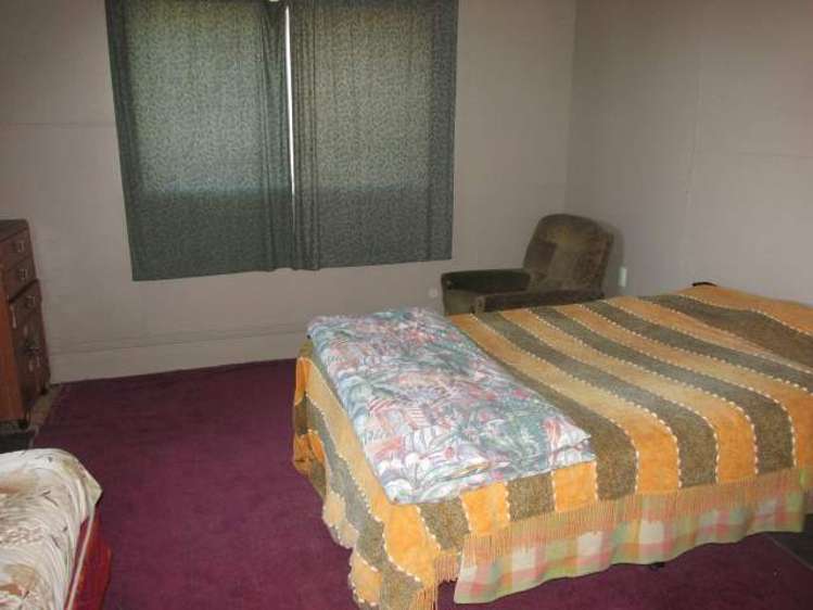 85 Shiel Street Reefton_10