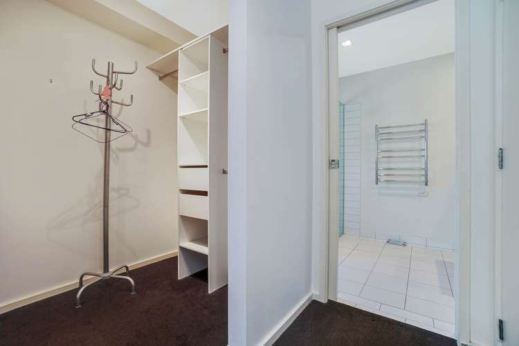 2/92 Ocean View Road Northcote_11