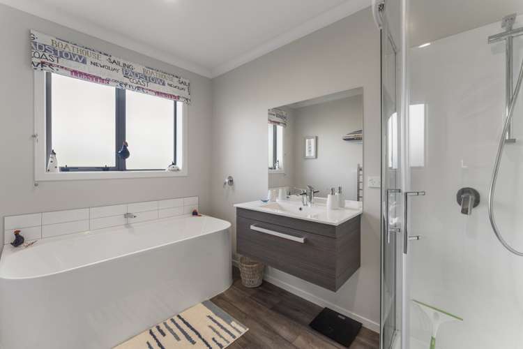 12 Dow Chung Place Otaki_10