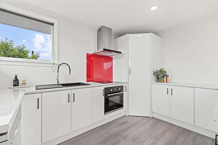 379 Breezes Road Aranui_5