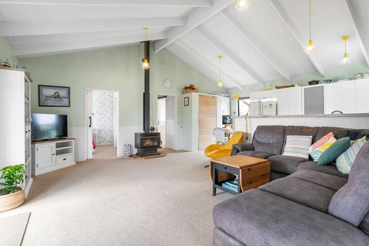 208 Port Road Whangamata_5
