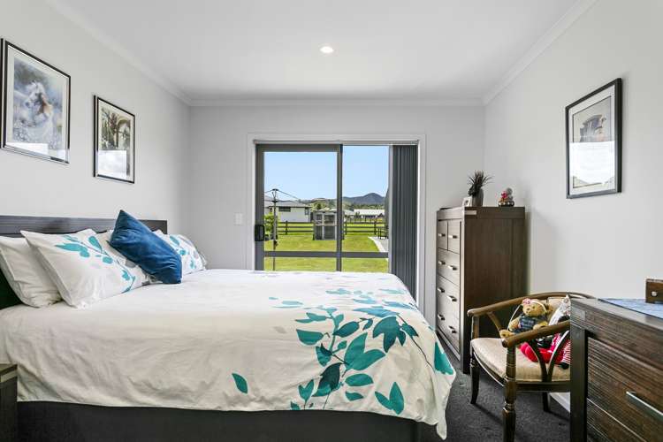 8 Kahikatea Drive Kinloch_16