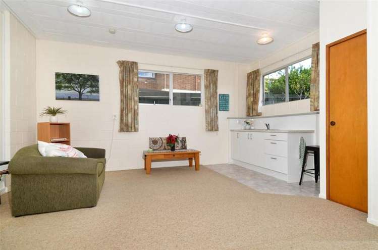 24 Taitua Drive Te Atatu South_20