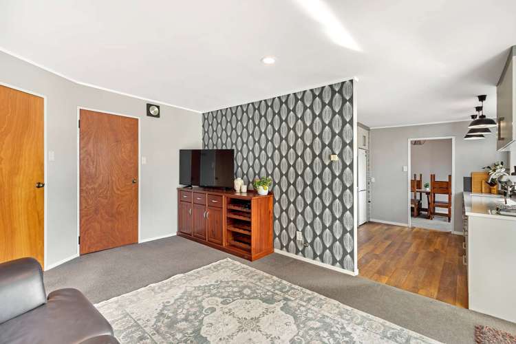 18 Truscott Grove Awapuni_11