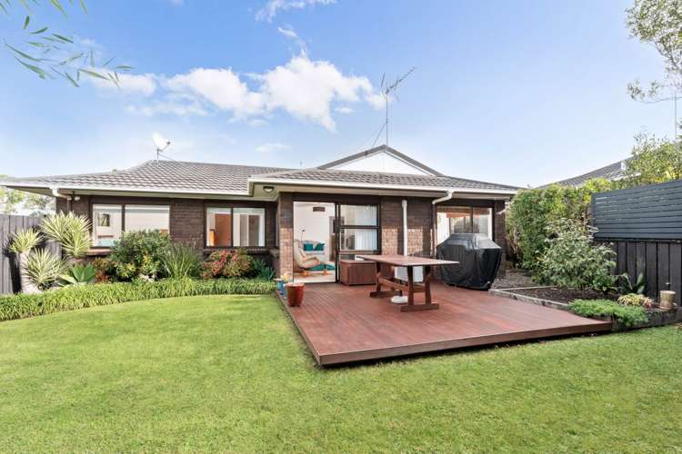 2/79 Mirrabooka Avenue Botany Downs_0