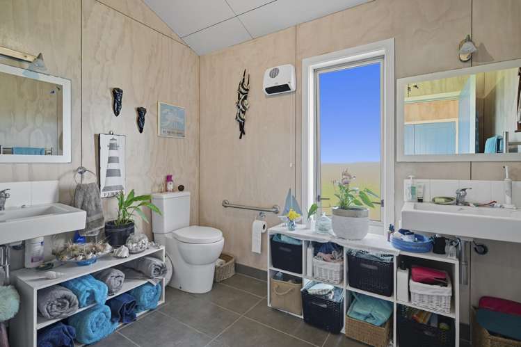 123 & 125 Stornoway Street Karitane_9