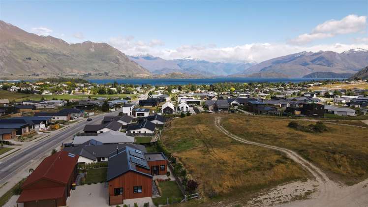 214 Aubrey Road Wanaka_13