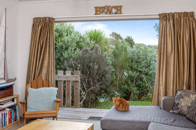 14 Gilshennan Valley Red Beach_9