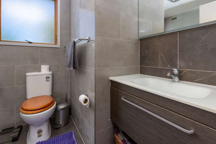 20 Heathdale Crescent Papakura_12