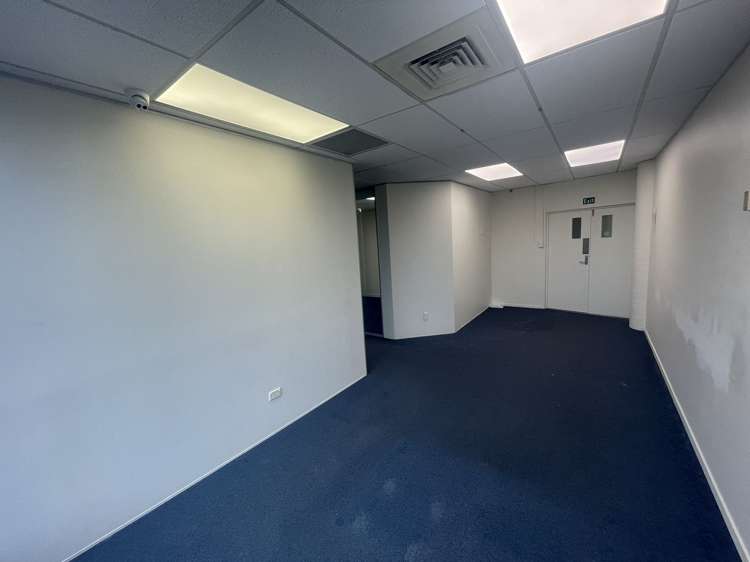 suite 2/2 Kalmia Street Ellerslie_3