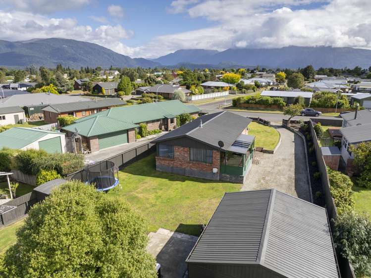 12 Govan Drive Te Anau_19