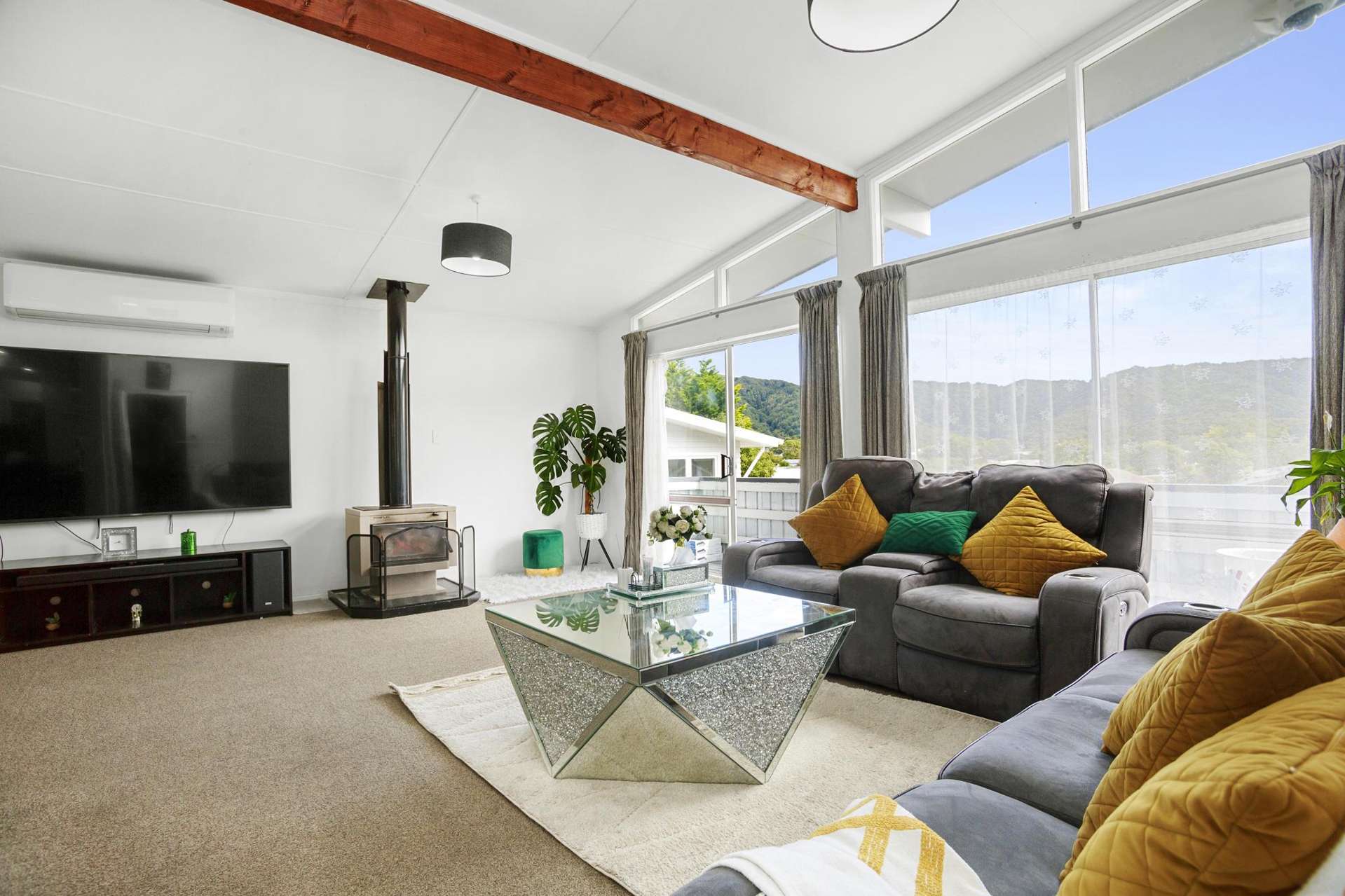 28 Mataura Grove Wainuiomata_0