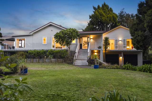 14 Cascade Avenue Waiatarua_1