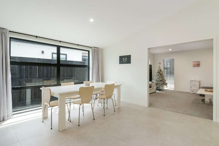 3 Royal Crescent Papamoa_10