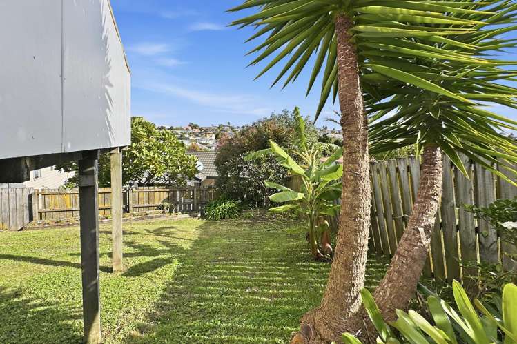 4b Knott Road Stanmore Bay_16