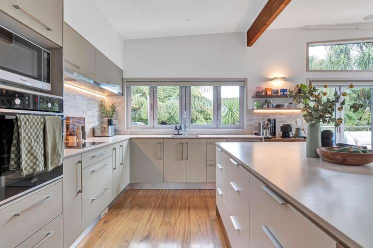 12 Leatham Avenue Strandon_7