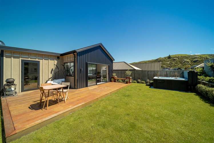 16 Crop Street Jacks Point_21