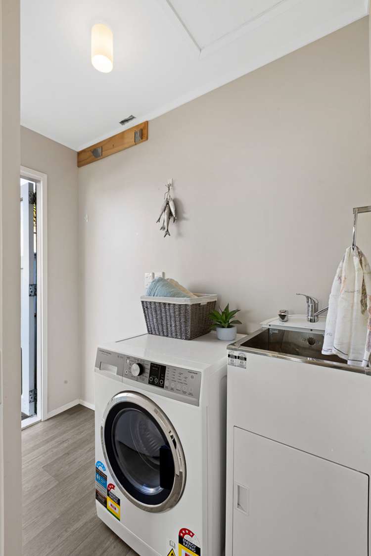 6 Lucy Foster Lane Red Beach_9