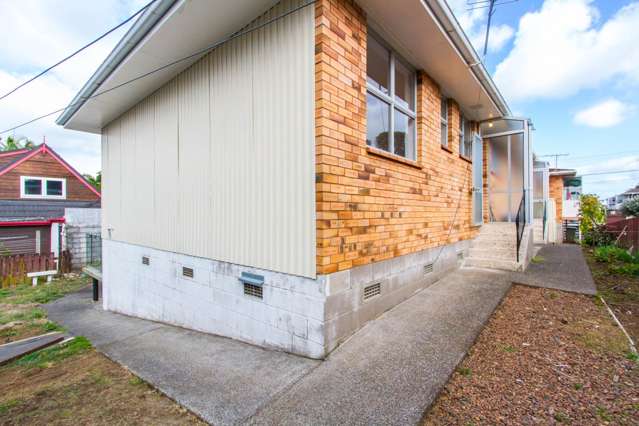 3/4 Preston Avenue Mount Albert_1