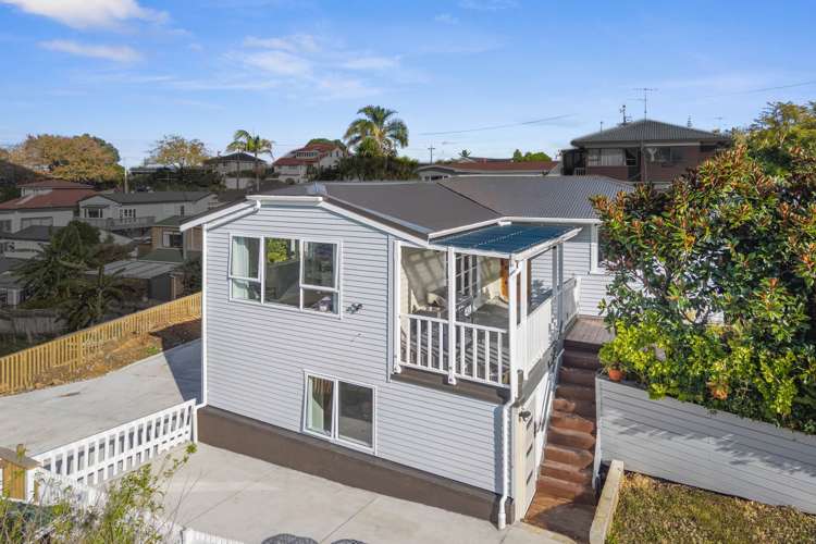 1 & 1A McIlroy Avenue Hillsborough_11