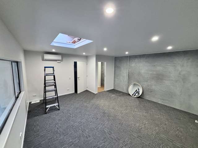 18/20 William Earp Place Tawa_2