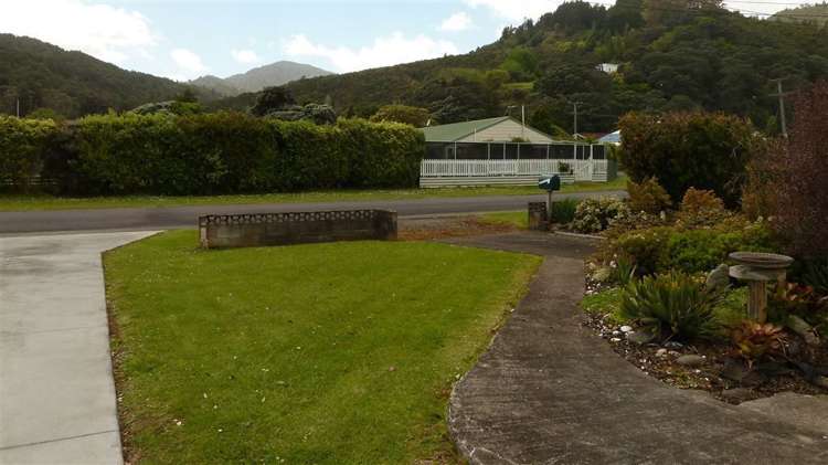 21 West Crescent Te Puru_29