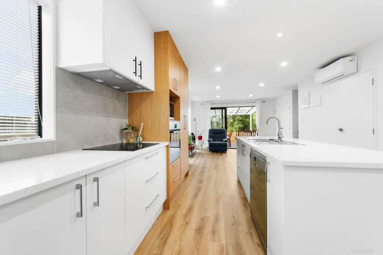 9/25 Vodanovich Road Te Atatu South_6