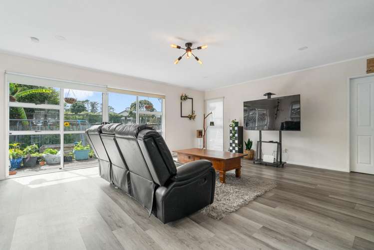 2/8 Freeland Avenue Mount Roskill_10