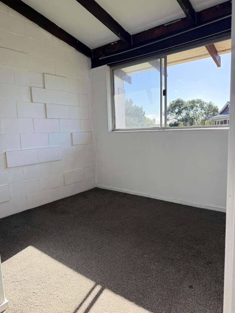 2/128 Farquhar Road Glendene_4