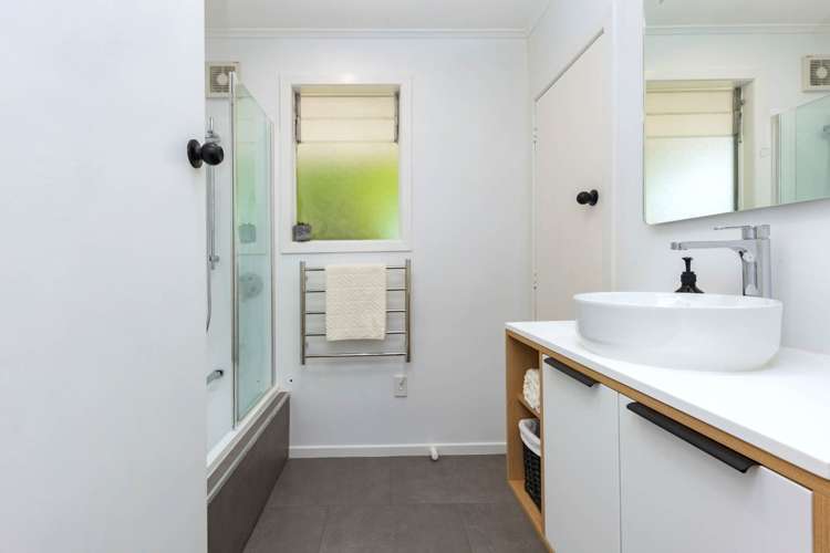 210 Konini Road Titirangi_10