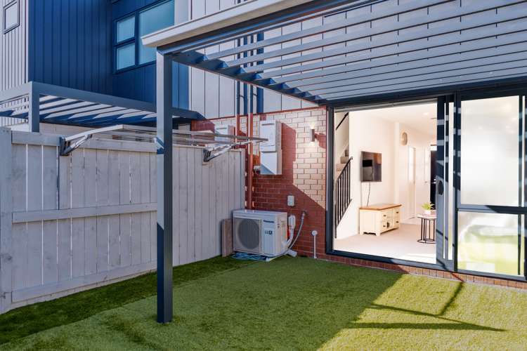 12 Magnetite Lane Flat Bush_19