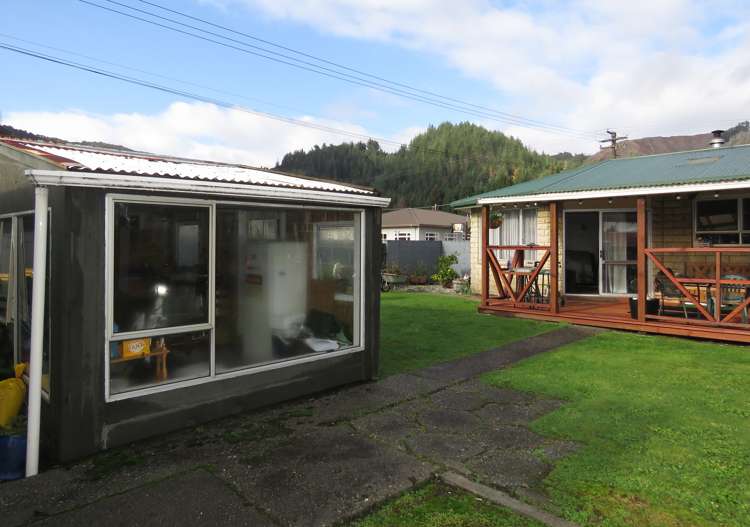 34 Shiel Street Reefton_17