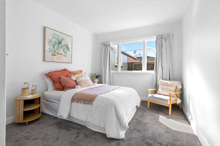 74 Barton Street Woolston_11