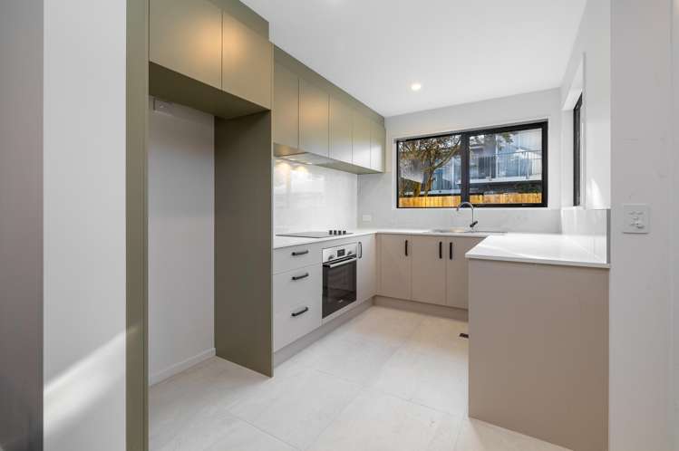 4 & 5/11 Brockworth Place_4