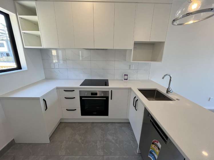 20/241 Don Buck Road Massey_1