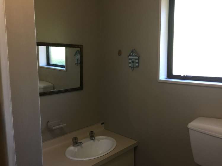 2/25 Owens Terrace Upper Riccarton_10