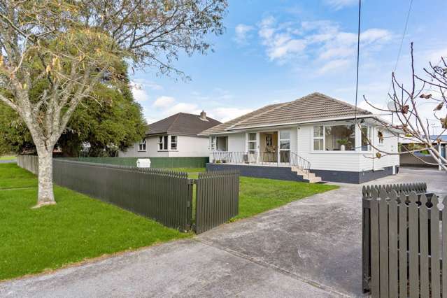 4 Kiernan Place Kelston_2