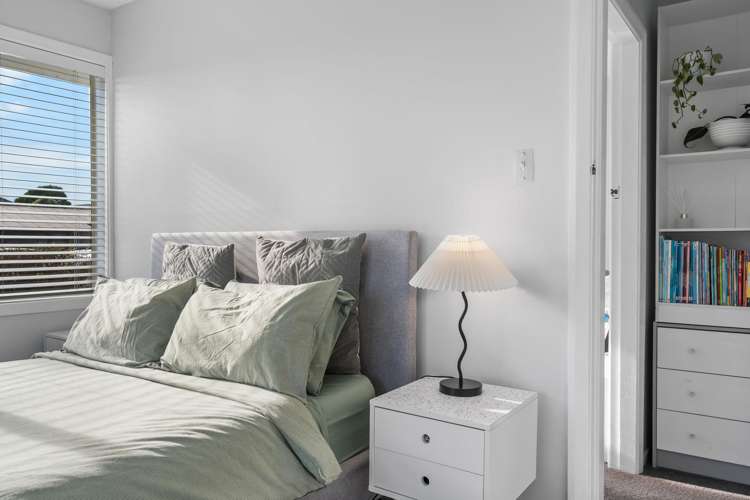 86 Neill Street Hornby_13