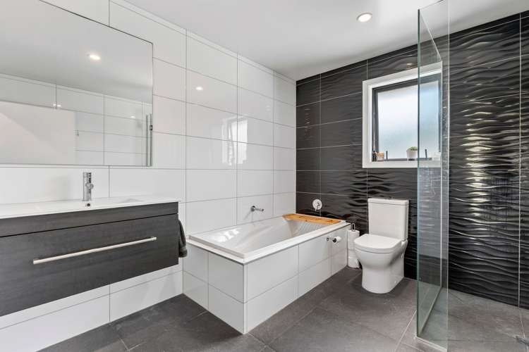 25 Finch Street Albert Town_15